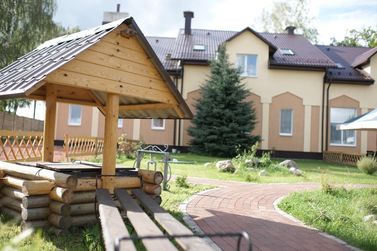Gostinnyi Dvor Polotsk Esterno foto